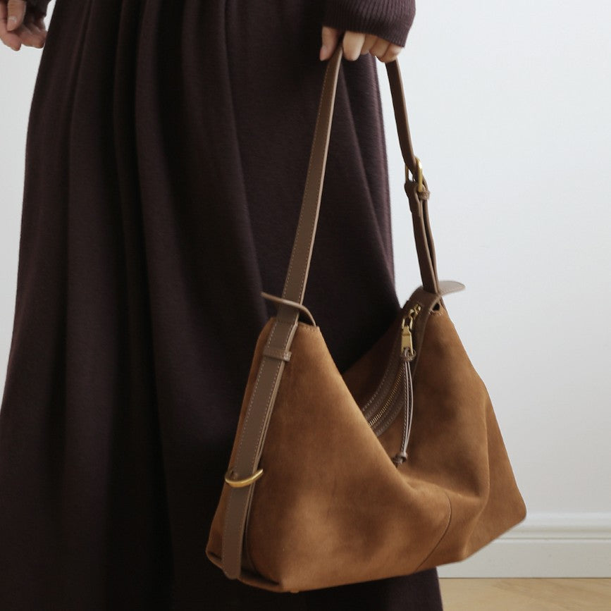 Retro and unique matte cowhide leather tote bag, shoulder bag, and commuter bag - new autumn/winter collection for women
