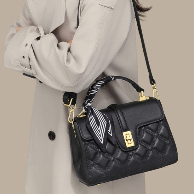 Genuine leather women's crossbody bag, stylish and sophisticated single-shoulder handbag.