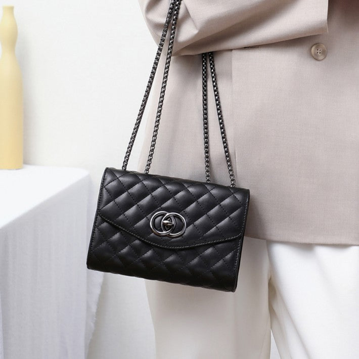 Women's chain bag, crossbody style, high-end and luxurious, perfect for autumn and winter, made of genuine leather.