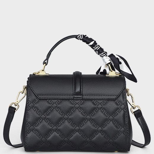 Genuine leather women's crossbody bag, stylish and sophisticated single-shoulder handbag.